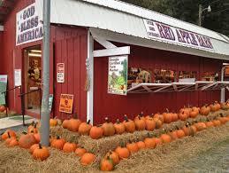 Red Apple Barn - Apple Picking